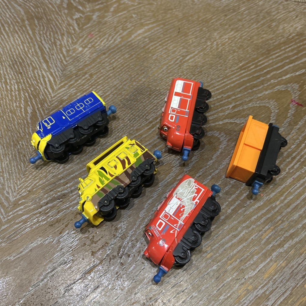 Lot of 5 Chuggington Trains Railway Wilson Brewster Mtambo Wagon Toy Set - Picture 2 of 6